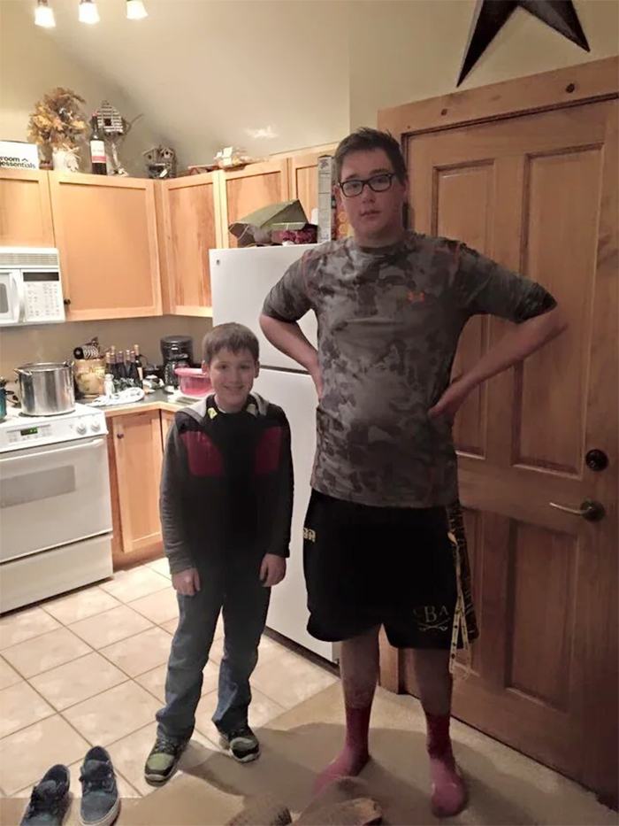 height difference two boys of the same age