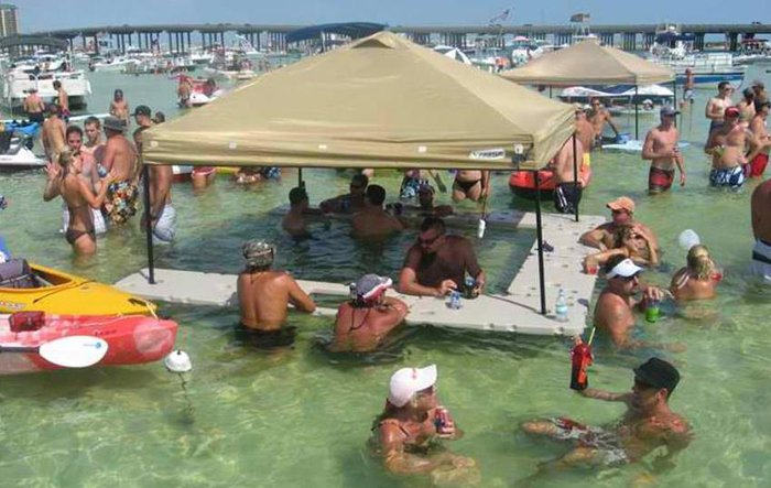 floating bar in pool