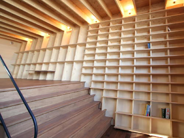 earthquake-proof bookshelf by architect shinsuke fujii