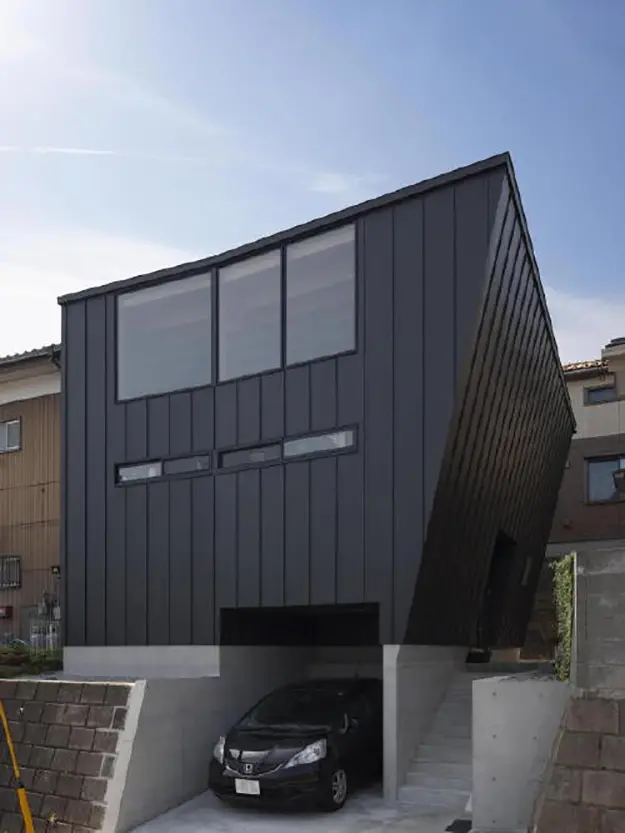 exterior of shin yoshida's house designed by shinsuke fujii