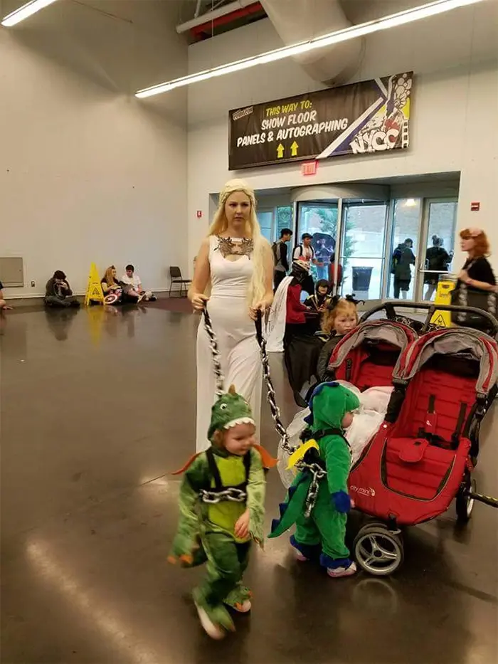 funny halloween costumes mother of dragons