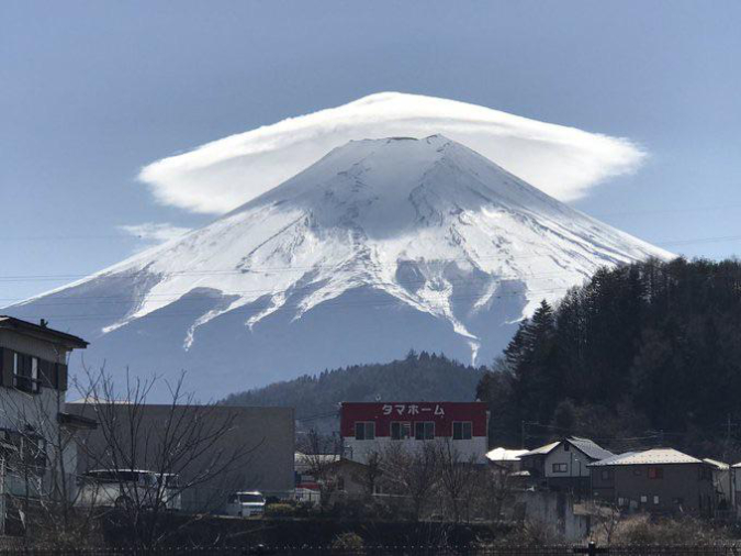 lenticular-clouds-over-mt-fuji-interesting-things-jpba1352