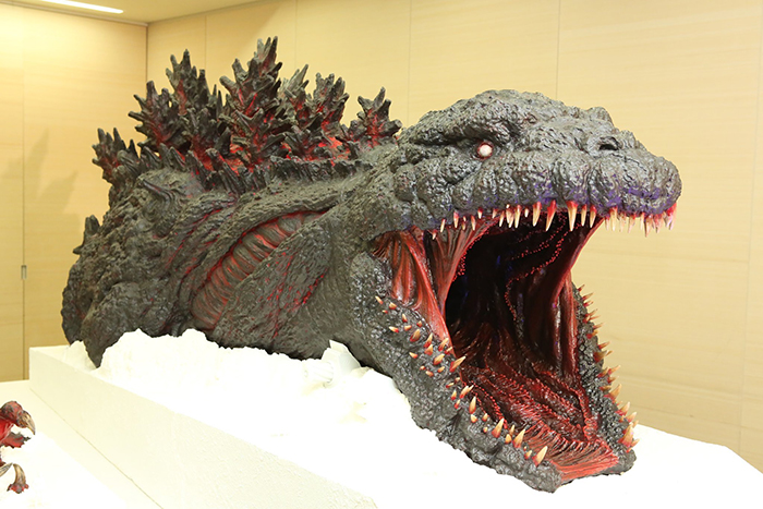 nijigen no mori theme park godzilla attraction scale model