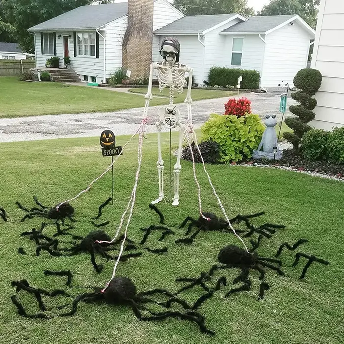 spooktober yard decor