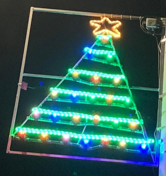2018 triangular christmas tree by Ross Maitland