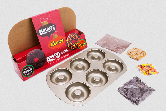 hershey's donut kit with baking pan