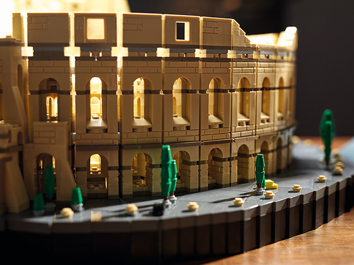 lego roman colosseum walkway