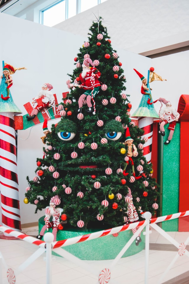 erik-mclean-creative christmas trees-unsplash