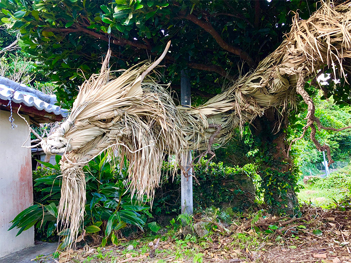 japanese dragon sculpture