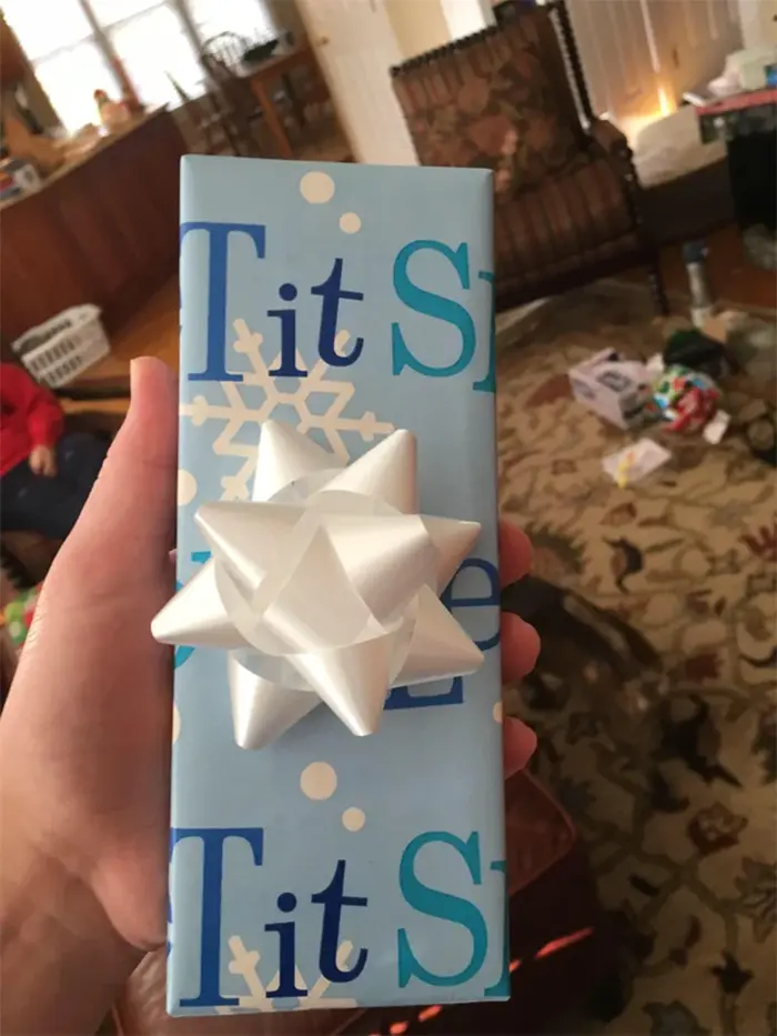 let it snow gift wrapper funny