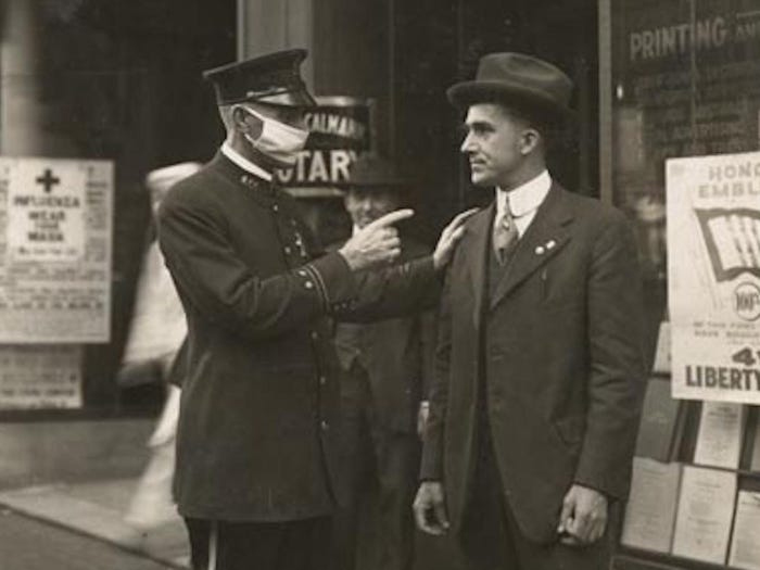 rare photos policeman scolds anti-masker