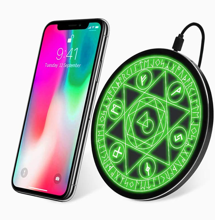 qi certified phone charger light up green