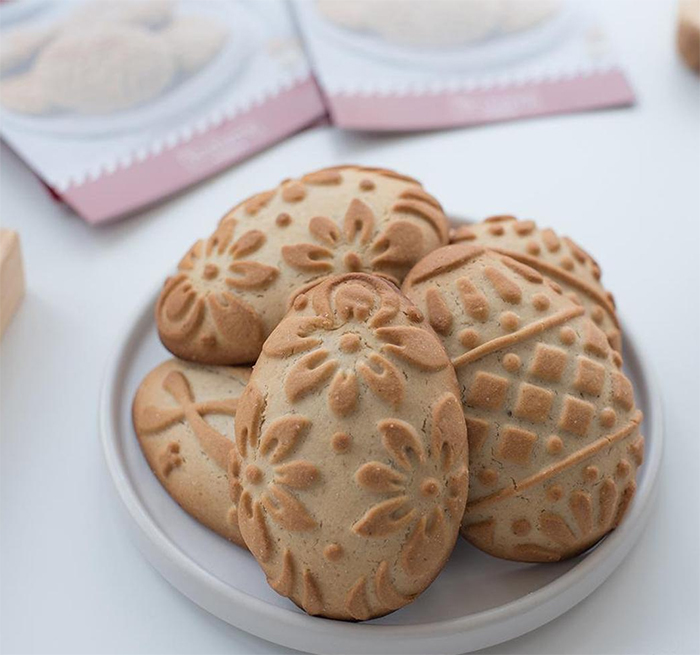 easter-inspired cookies