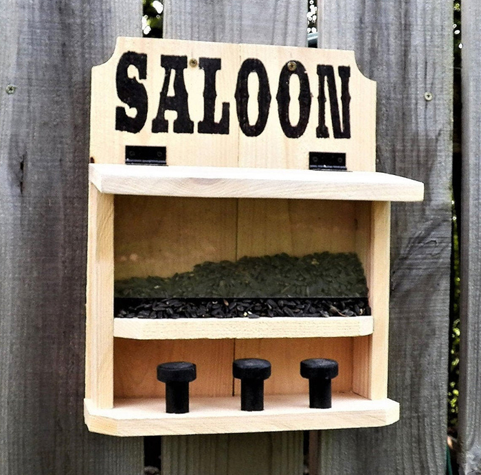 saltriverhomeandgrdn feeder for outdoor critter