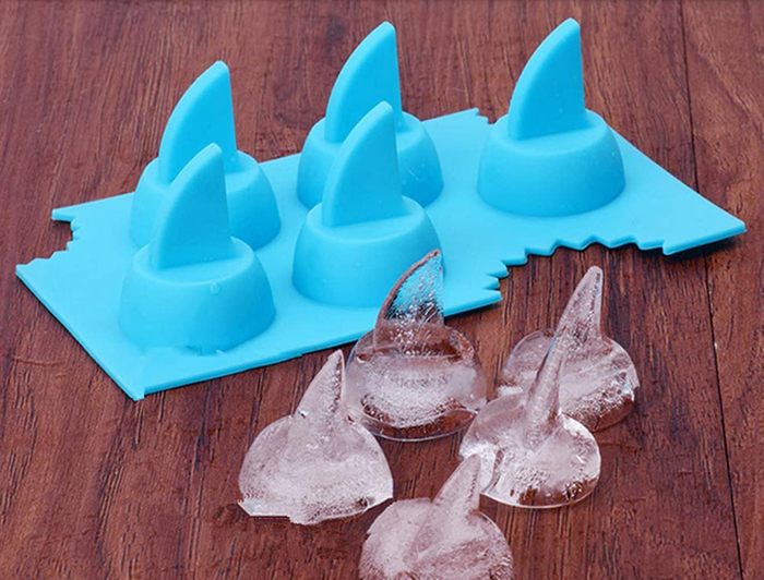 shark fin shaped ice cube mold