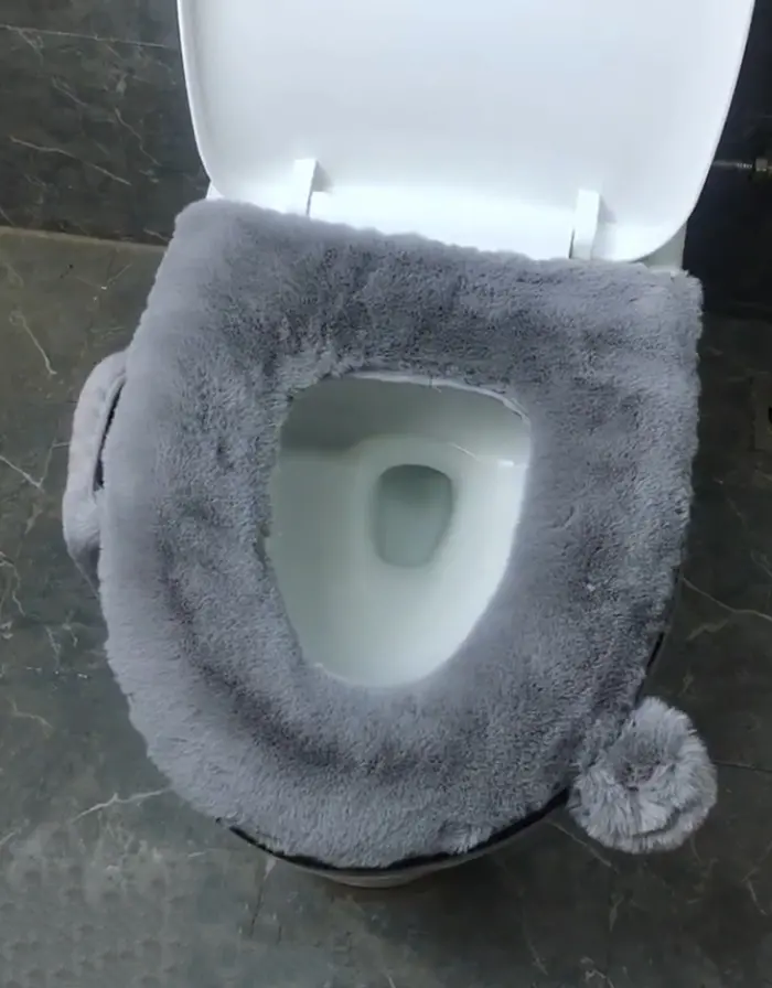 bathroom seat ring covering with phone holder