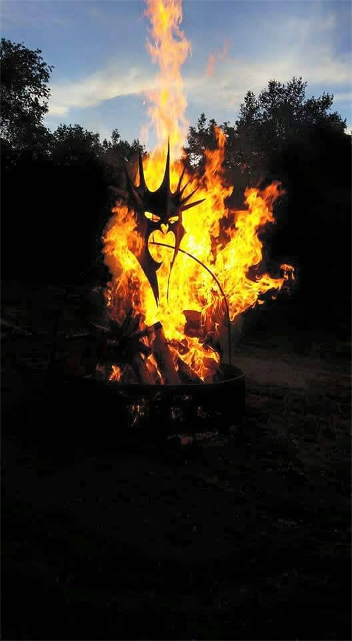 lotr outdoor pits sauron mask