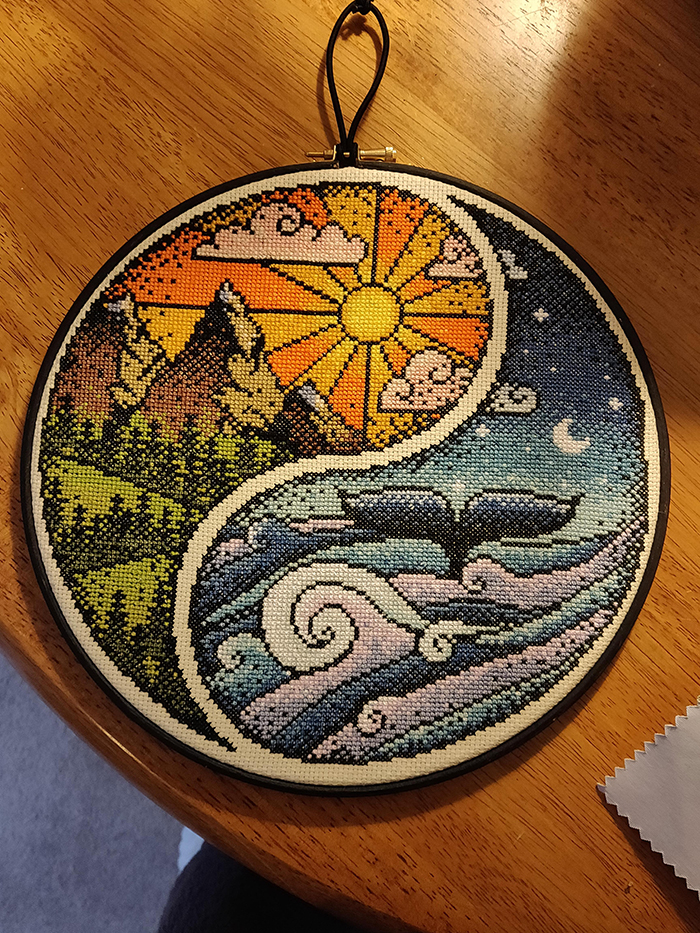counted-thread embroidery art day and night yin-yang