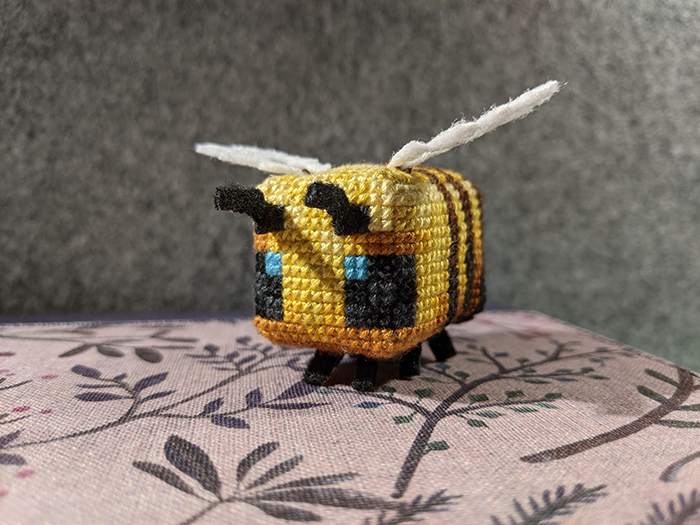 counted-thread embroidery art minecraft bee