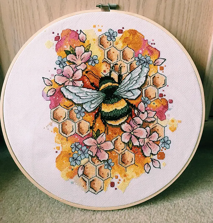 cross-stitch art bee