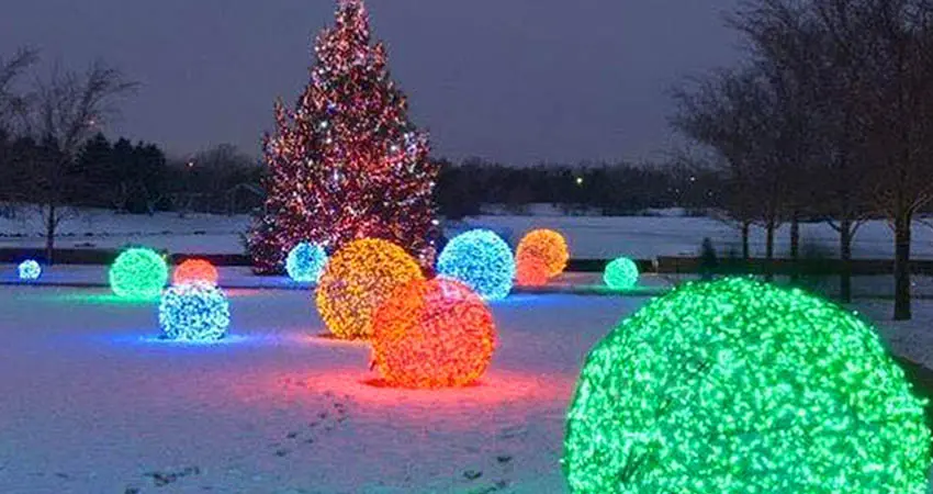 chicken wire LED Christmas balls