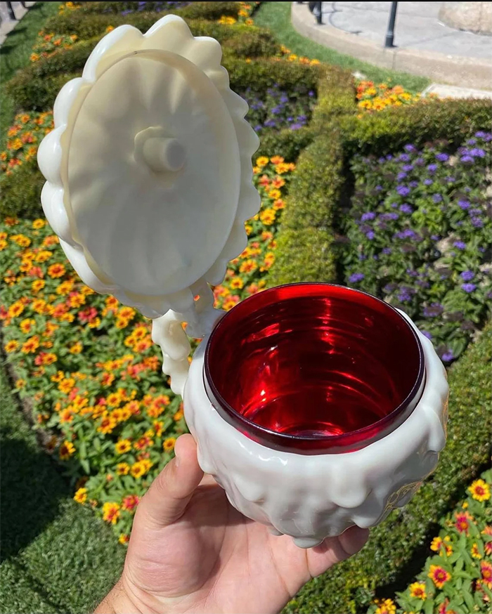 disneyland halloween item flip top cup