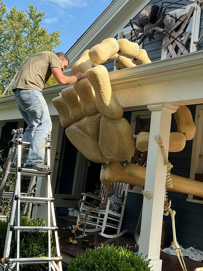 alan perkins giant skeleton halloween decoration work in progress