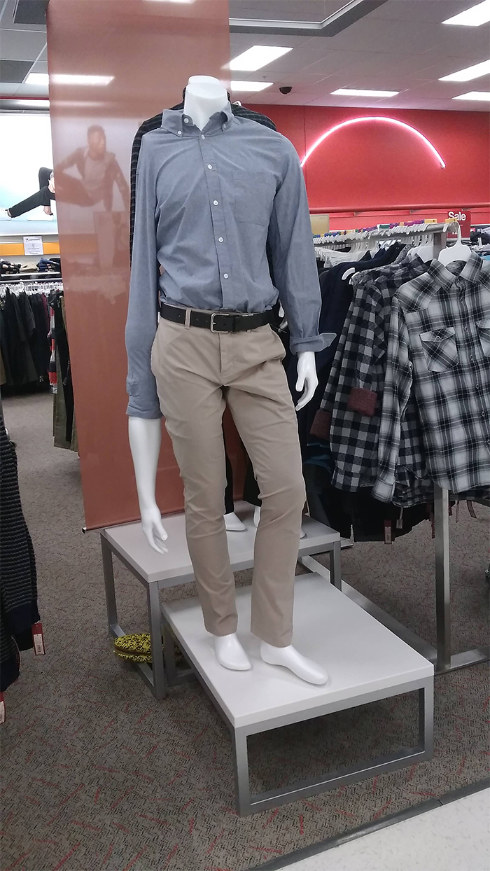 funny mannequin unrealistic body expectations