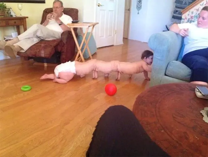 panoramic photo fail overstretched baby