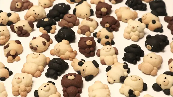 bear-shaped cookies