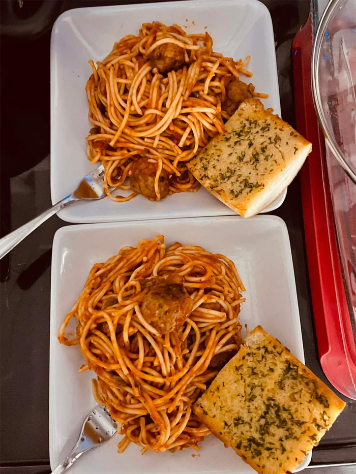 spaghetti garlic bread for depressed friend