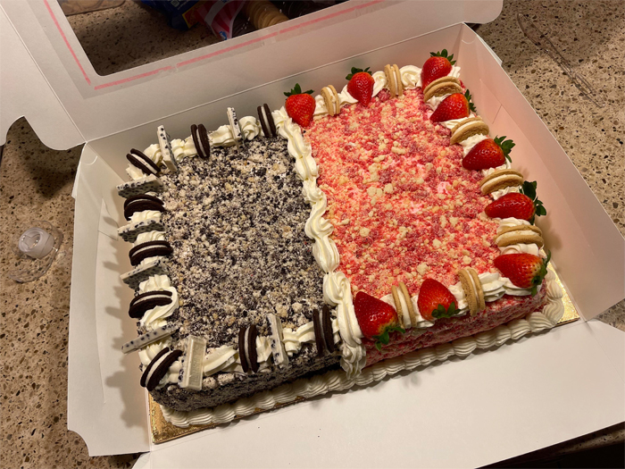 strawberry oreo sheet cake